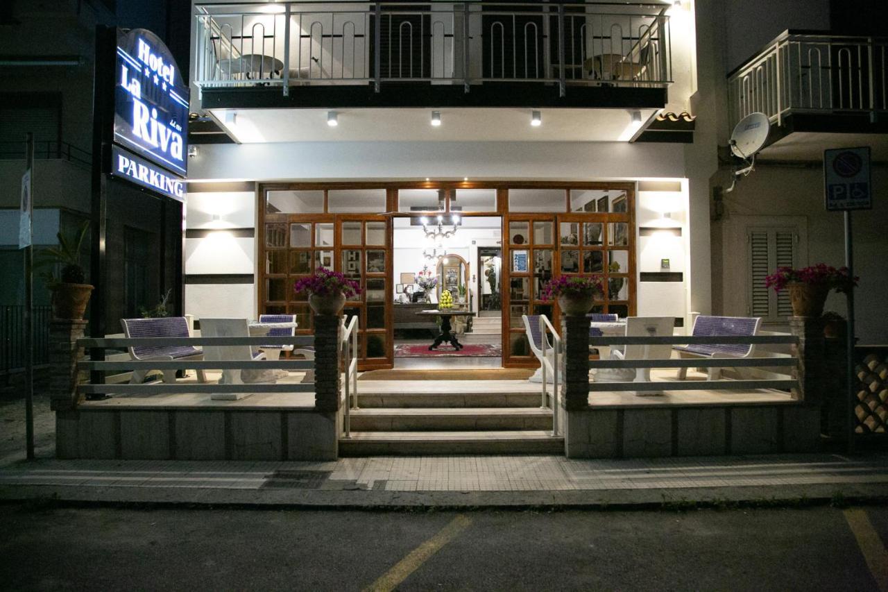 Hotel La Riva Giardini Naxos Ngoại thất bức ảnh