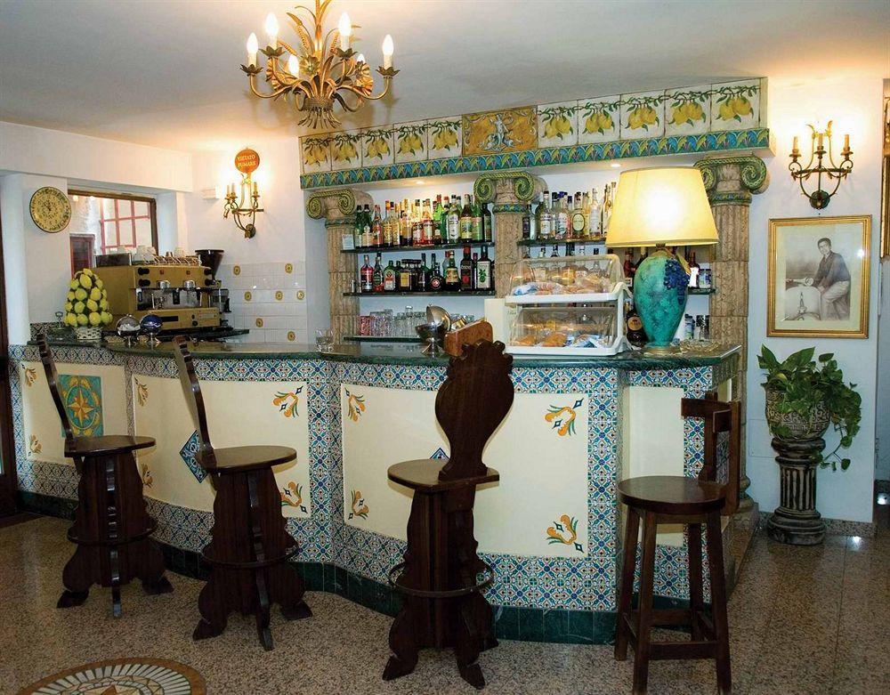 Hotel La Riva Giardini Naxos Ngoại thất bức ảnh