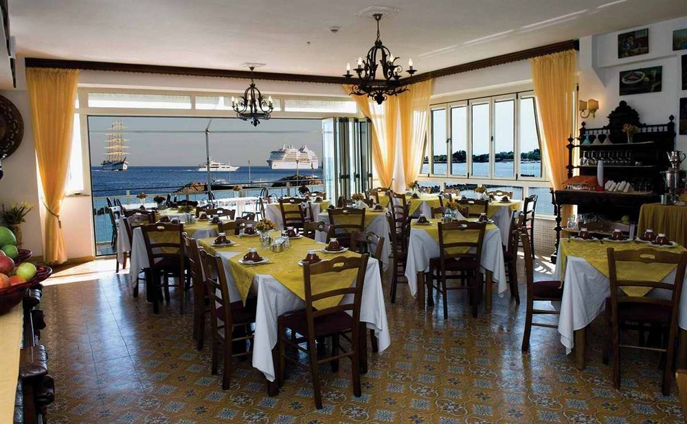 Hotel La Riva Giardini Naxos Ngoại thất bức ảnh