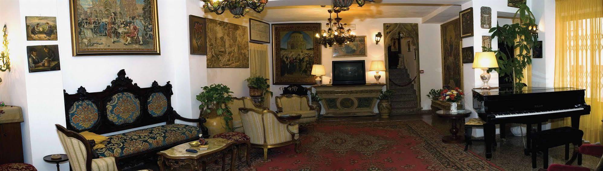 Hotel La Riva Giardini Naxos Ngoại thất bức ảnh