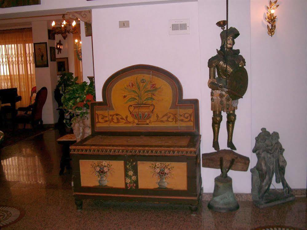 Hotel La Riva Giardini Naxos Ngoại thất bức ảnh
