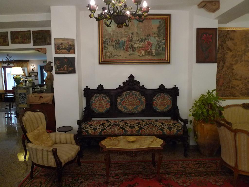Hotel La Riva Giardini Naxos Ngoại thất bức ảnh