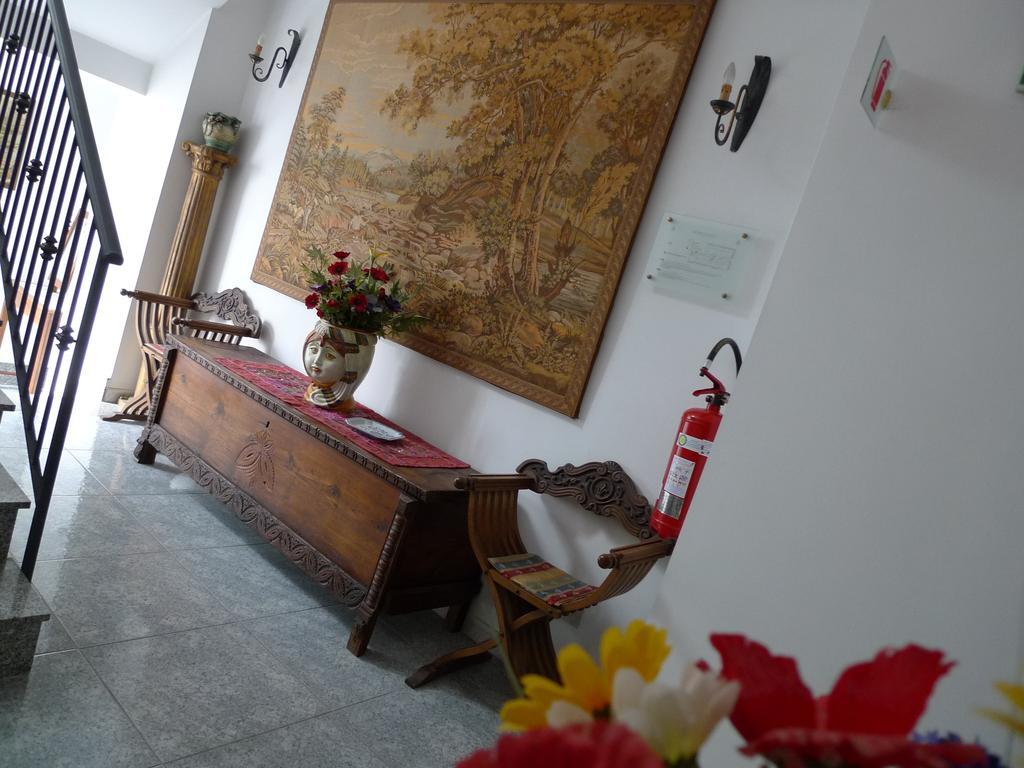 Hotel La Riva Giardini Naxos Ngoại thất bức ảnh